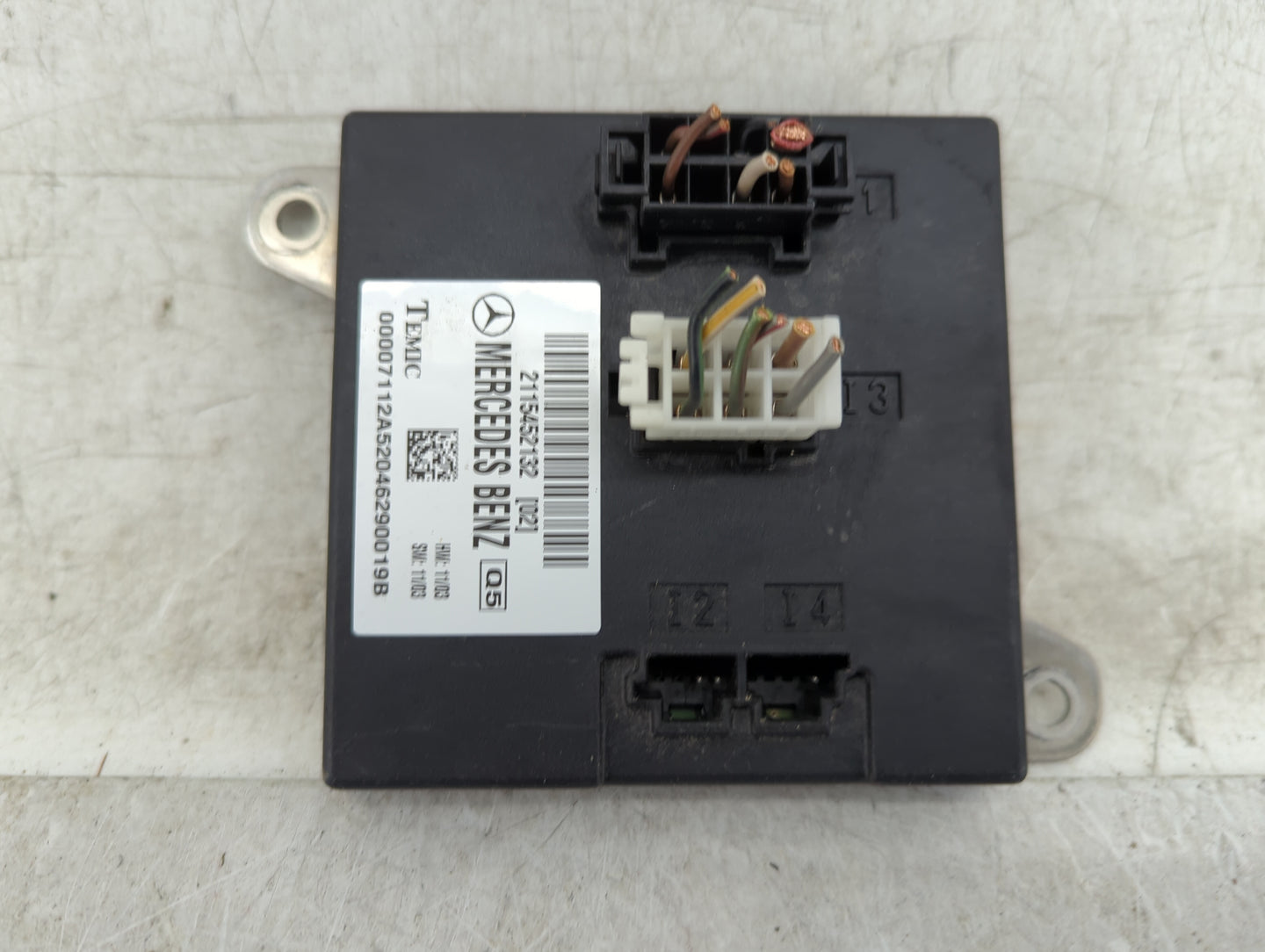 2004 Mercedes-benz E320 Body Control Module Bcm Inner Cabin Fuse Box - Oemusedautoparts1.com