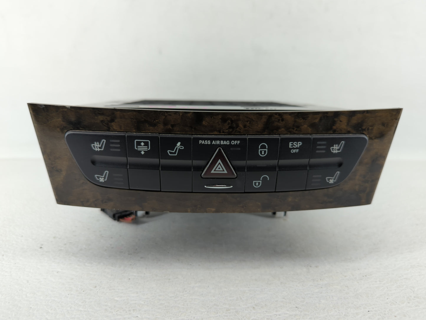 2004 Mercedes-Benz E350 Radio AM FM Cd Player Receiver Replacement P/N:A2116800552 Fits Fits 2003 2005 OEM Used Auto Parts -