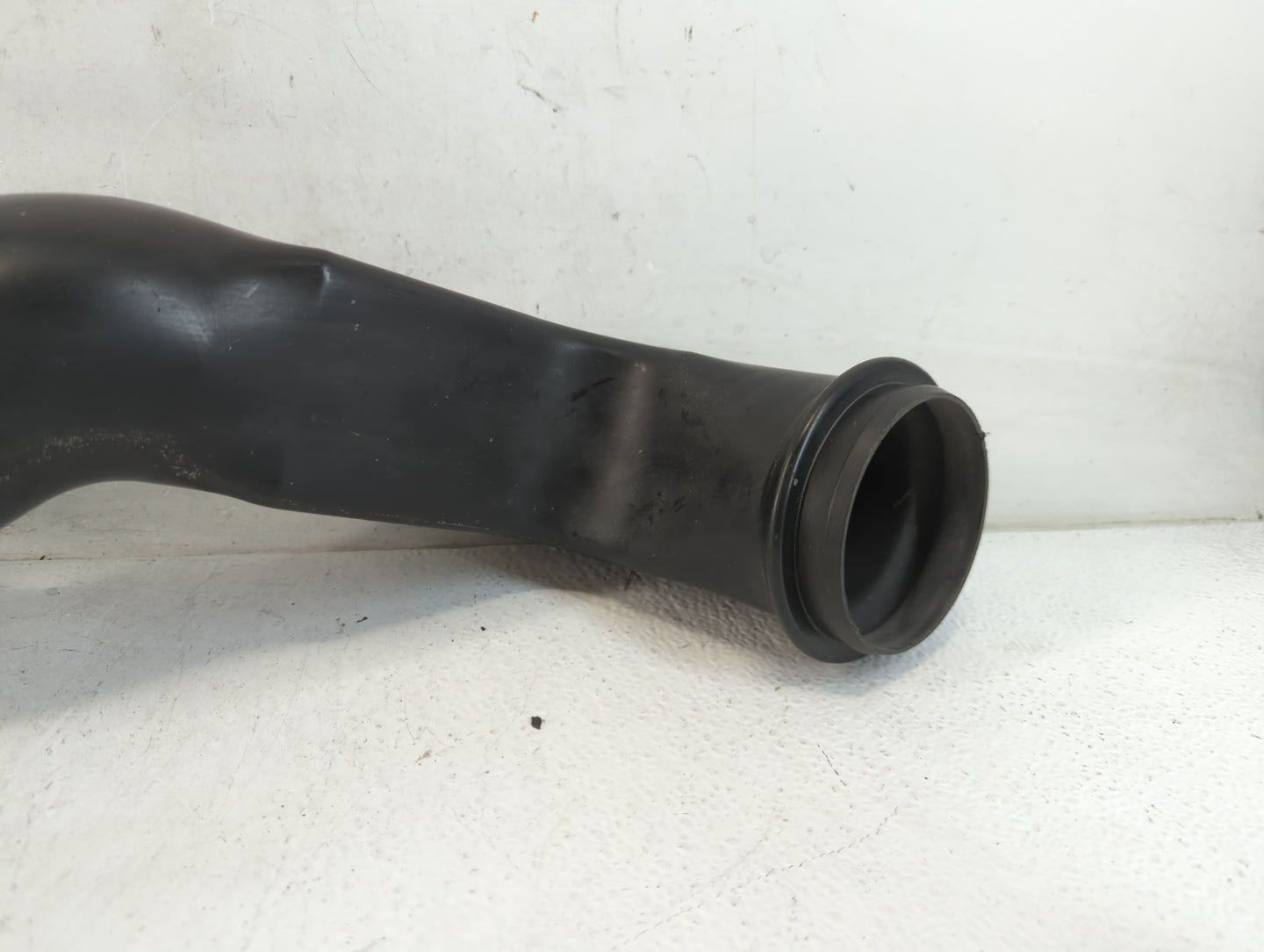 2004 Mercedes-benz Sprinter Air Cleaner Intake Duct Hose Tube - Oemusedautoparts1.com