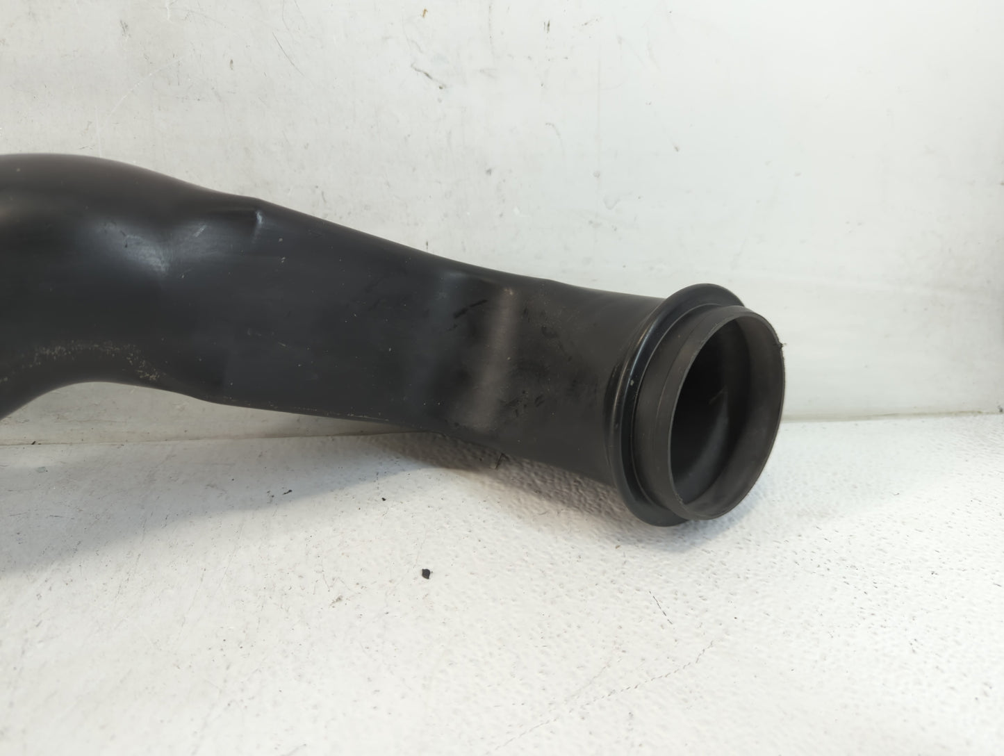 2004 Mercedes-benz Sprinter Air Cleaner Intake Duct Hose Tube - Oemusedautoparts1.com