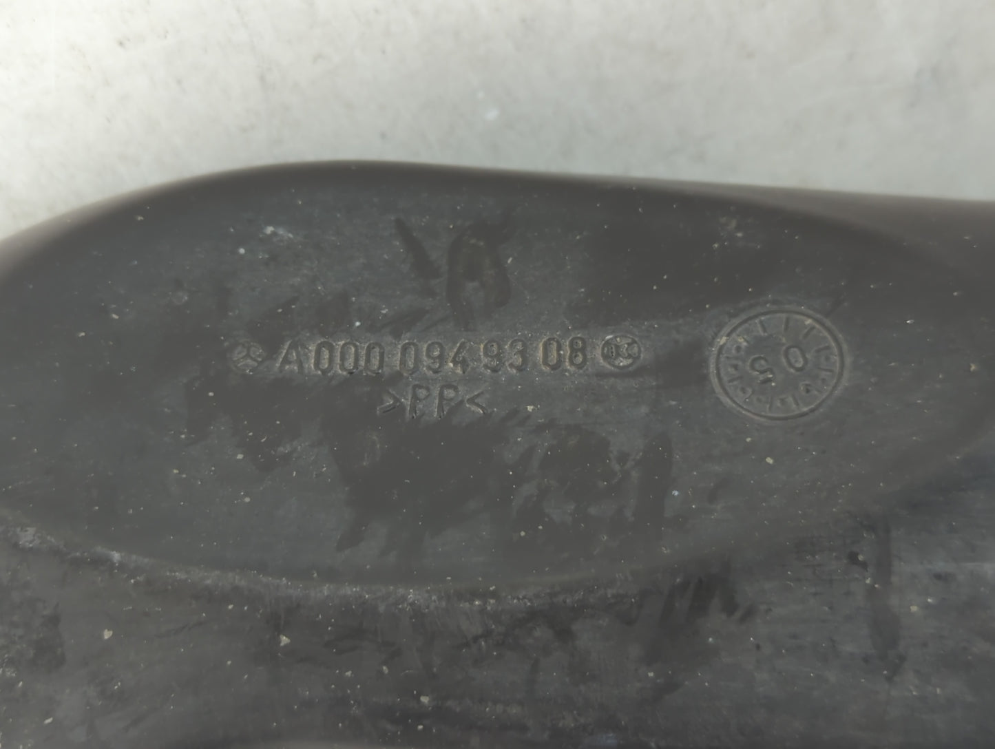 2004 Mercedes-benz Sprinter Air Cleaner Intake Duct Hose Tube - Oemusedautoparts1.com