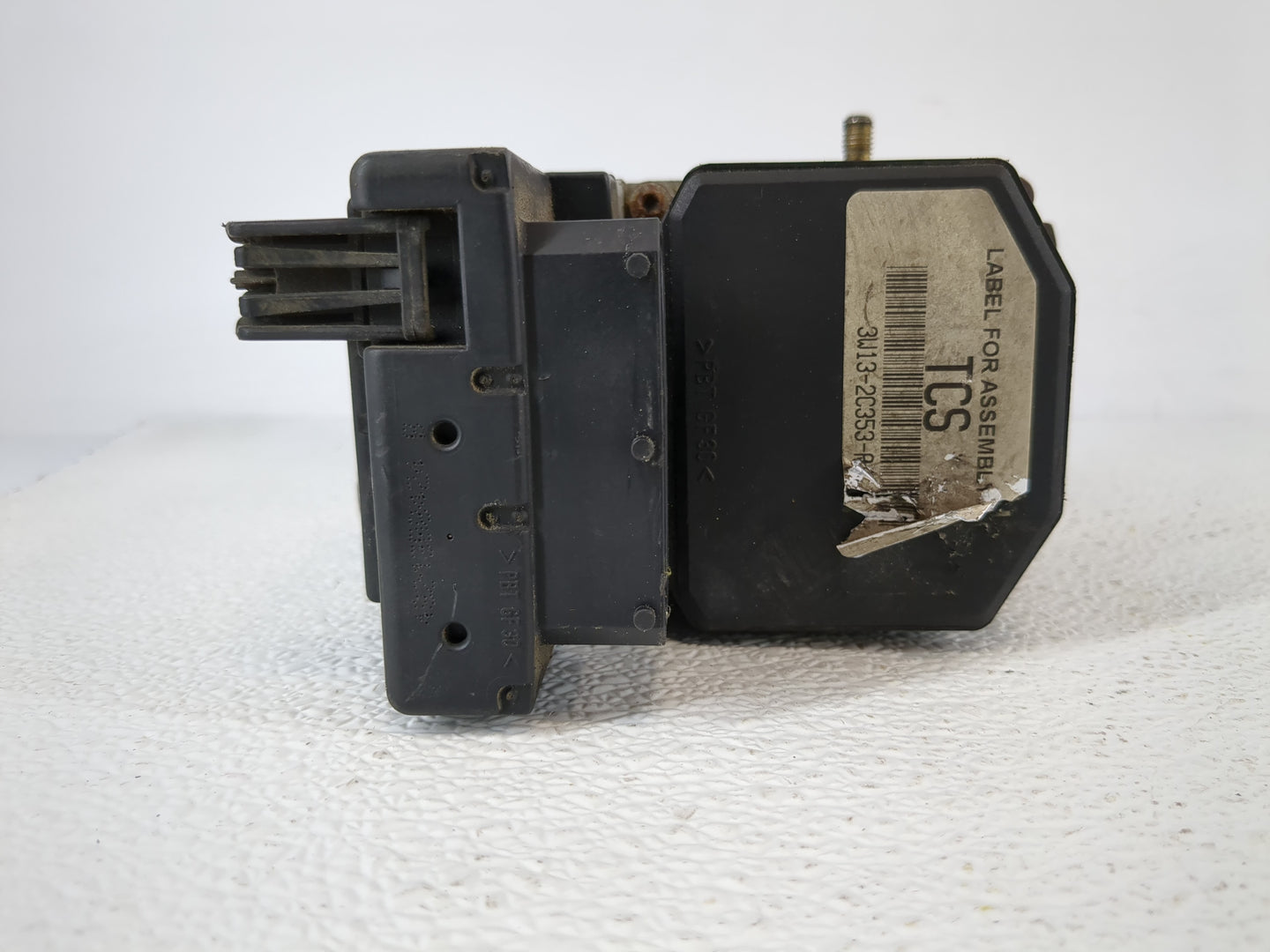 2003-2004 Mercury Grand Marquis ABS Pump Control Module Replacement P/N:3W13-2C353-A Fits Fits 2003 2004 OEM Used Auto Parts