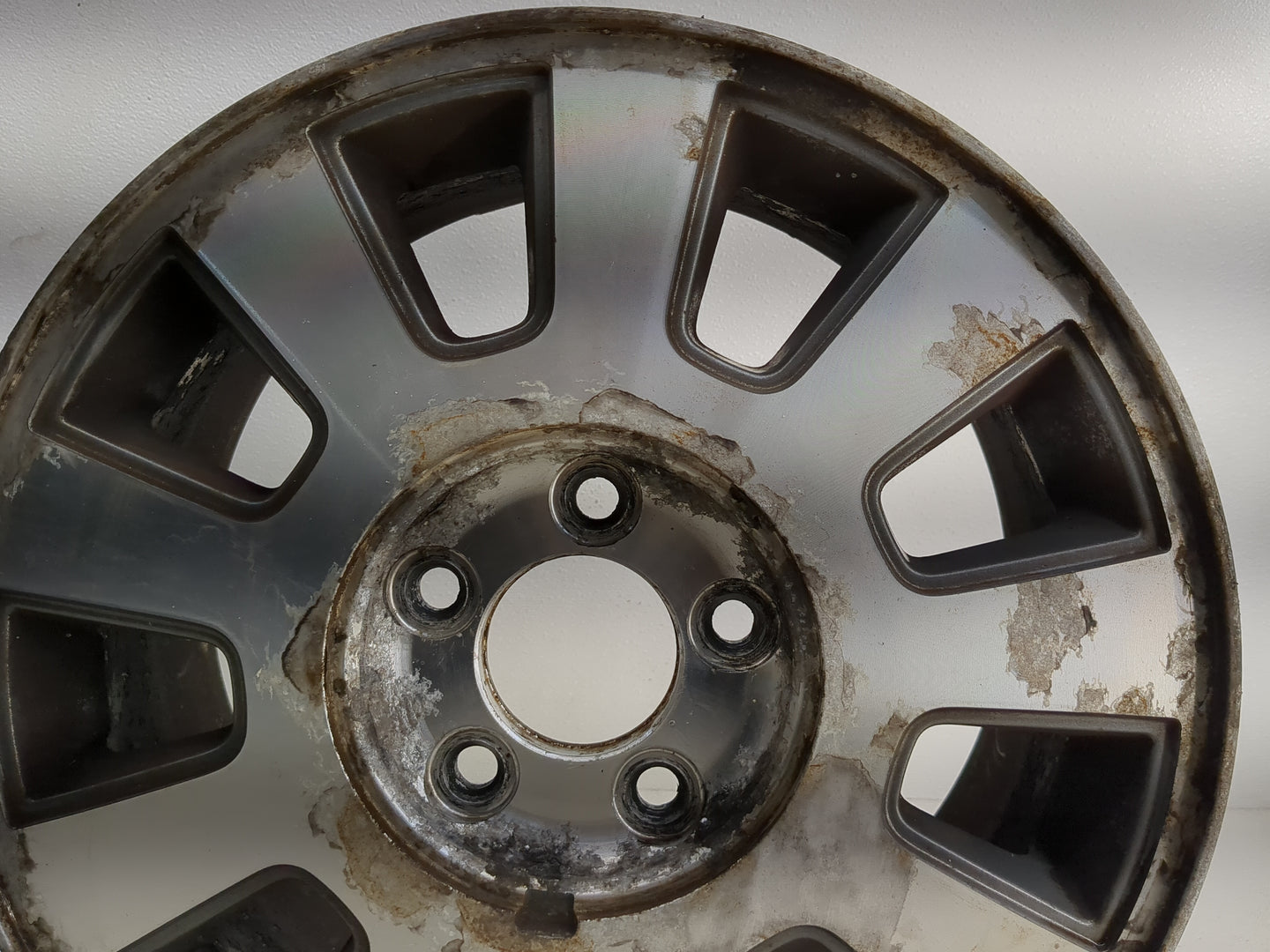 2003-2005 Mercury Grand Marquis Oem Wheel Rim - Oemusedautoparts1.com