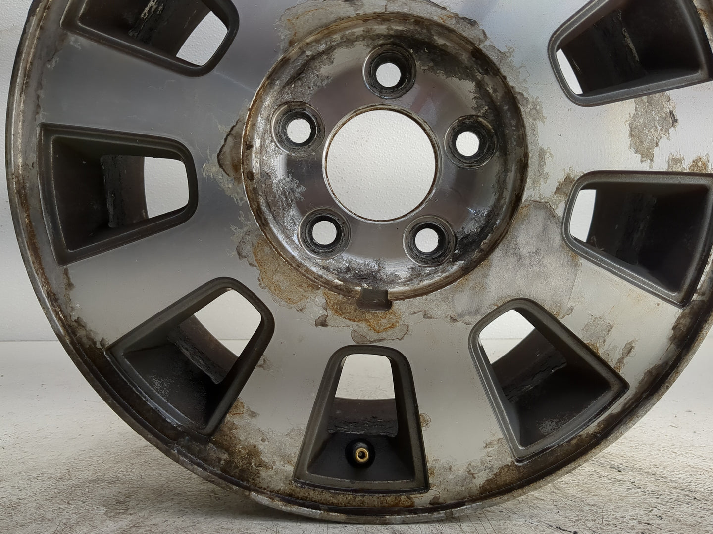 2003-2005 Mercury Grand Marquis Oem Wheel Rim - Oemusedautoparts1.com