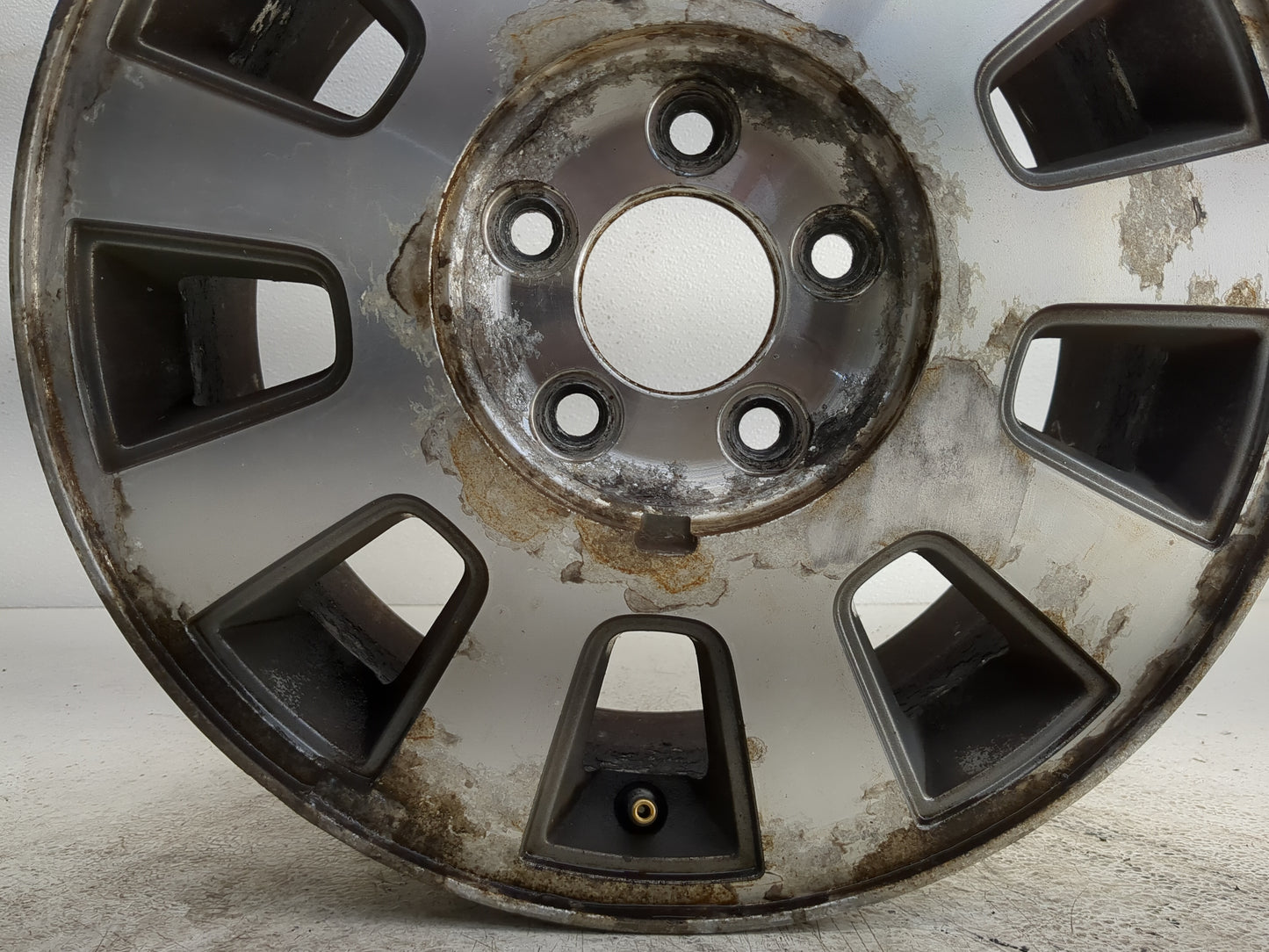 2003-2005 Mercury Grand Marquis Oem Wheel Rim - Oemusedautoparts1.com