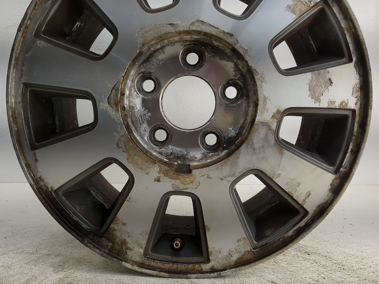 2003-2005 Mercury Grand Marquis Oem Wheel Rim - Oemusedautoparts1.com