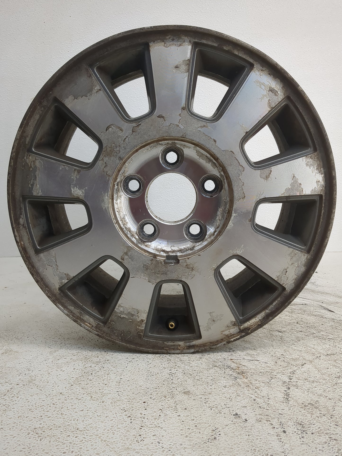2003-2005 Mercury Grand Marquis Oem Wheel Rim - Oemusedautoparts1.com