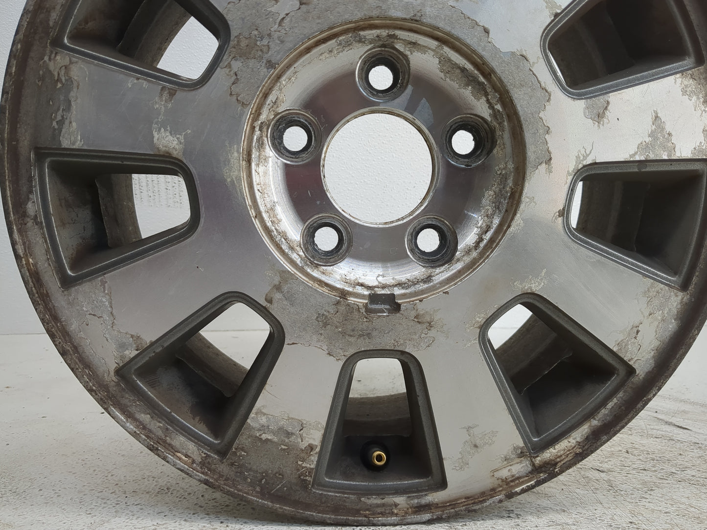 2003-2005 Mercury Grand Marquis Oem Wheel Rim - Oemusedautoparts1.com
