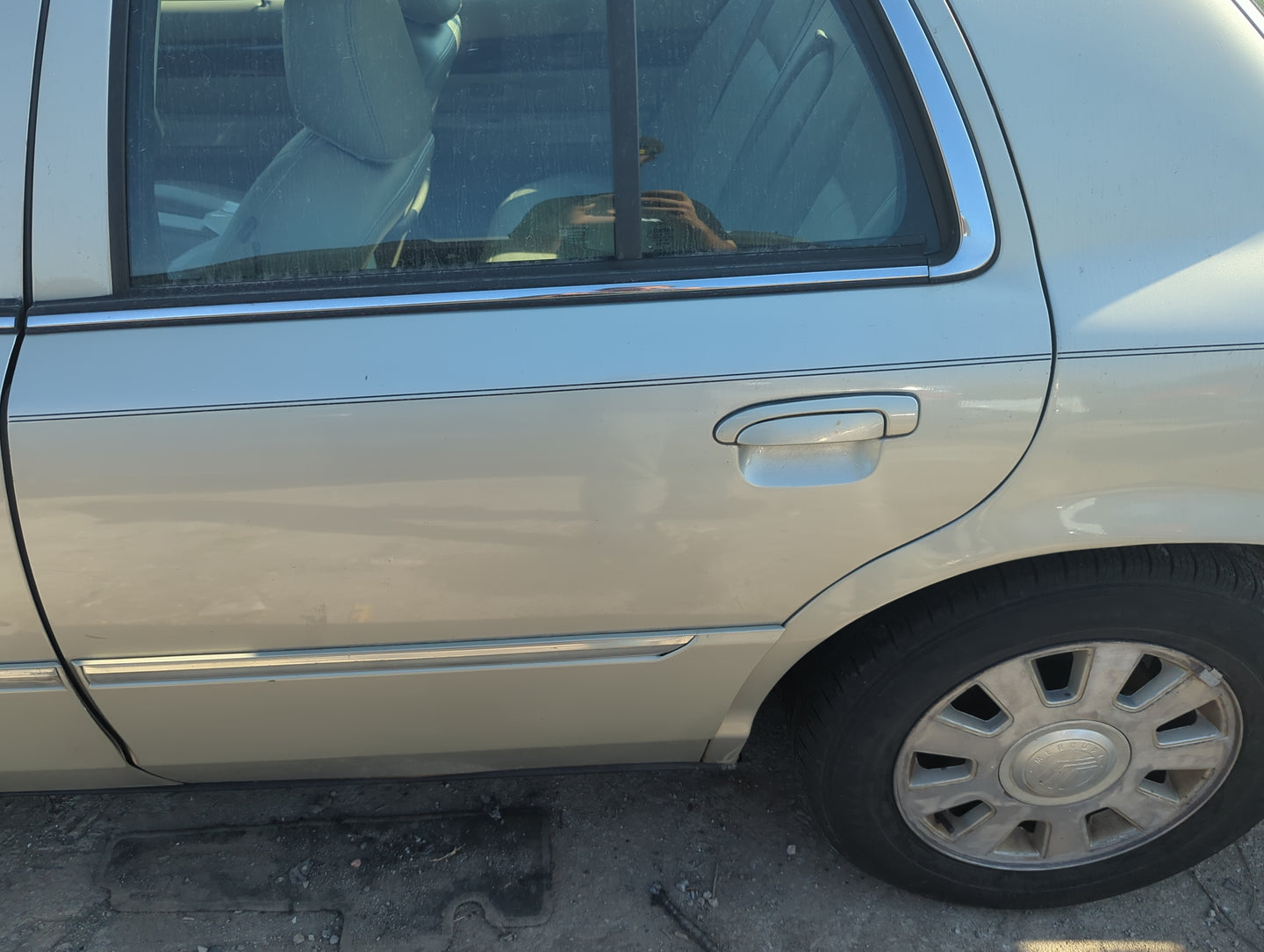 2003-2011 Mercury Grand Marquis Driver Rear Door Oem - Oemusedautoparts1.com