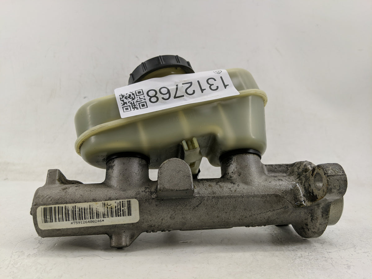 2001-2008 Mercury Grand Marquis Brake Master Cylinder 1312768 - Oemusedautoparts1.com