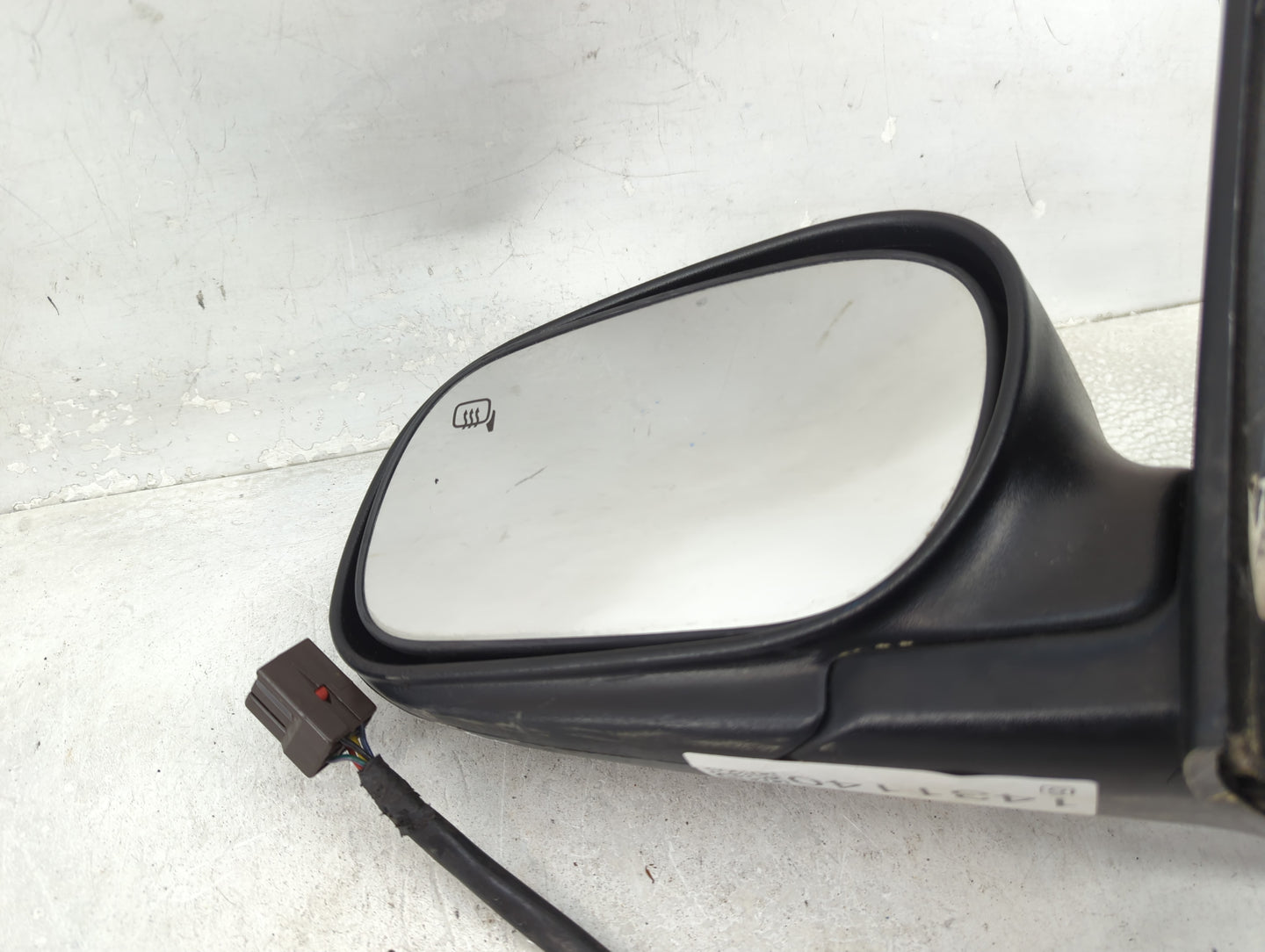 2002-2011 Mercury Grand Marquis Driver Side View Mirror - Left Door Mirror OEM Used - Oemusedautoparts1.com