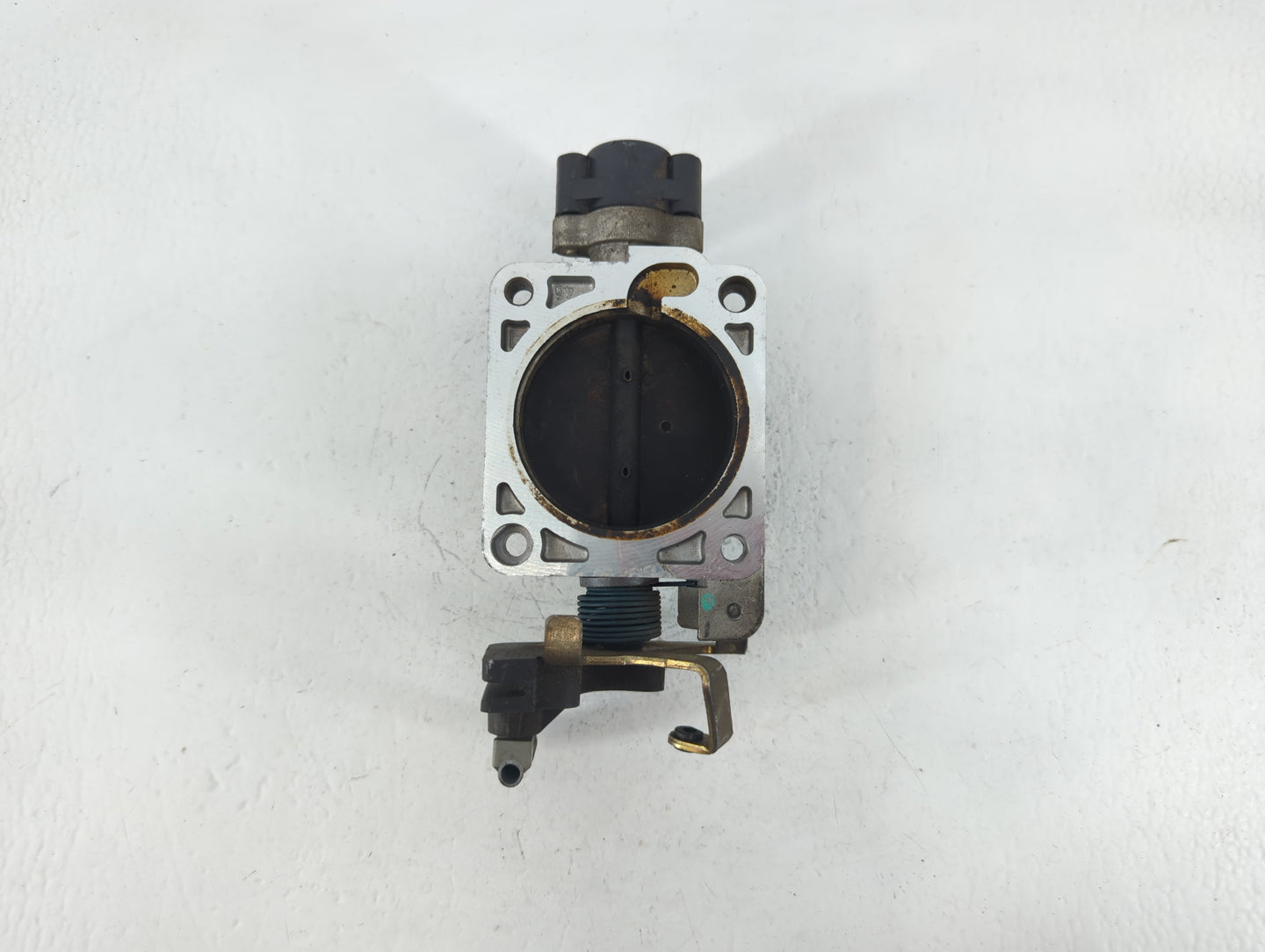 2004 Mercury Grand Marquis Throttle Body P/N:F48F 9B989 AB Fits OEM Used Auto Parts - Oemusedautoparts1.com