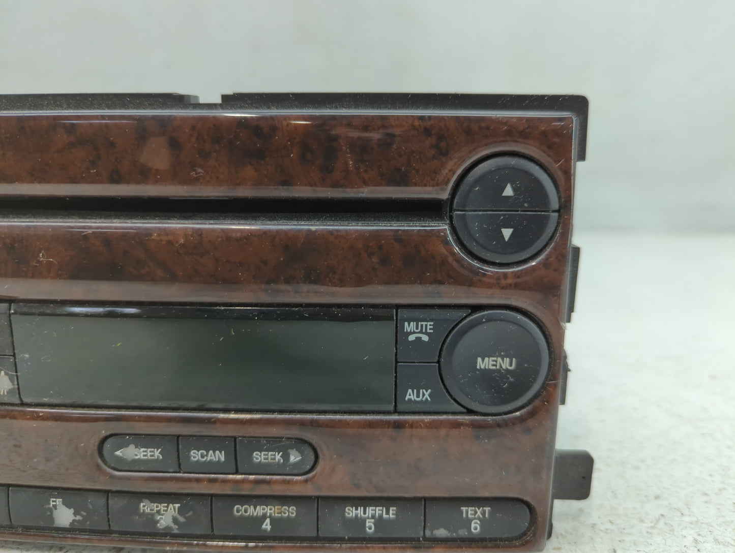 2004-2005 Mercury Monterey Am Fm Cd Player Radio Receiver - Oemusedautoparts1.com