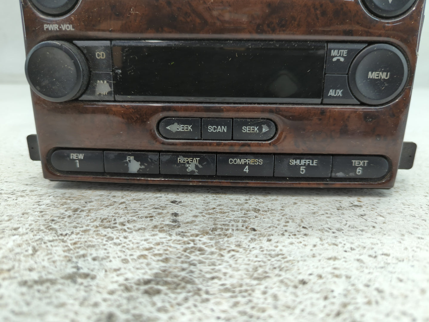 2004-2005 Mercury Monterey Am Fm Cd Player Radio Receiver - Oemusedautoparts1.com