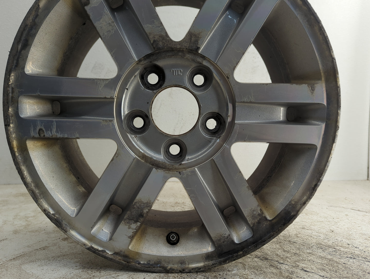 2002-2005 Mercury Mountaineer Oem Wheel Rim 1194433 - Oemusedautoparts1.com