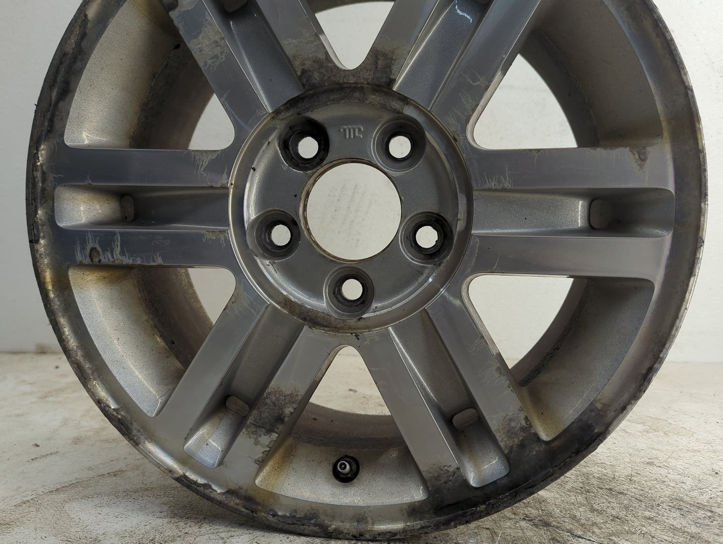 2002-2005 Mercury Mountaineer Oem Wheel Rim 1194433 - Oemusedautoparts1.com