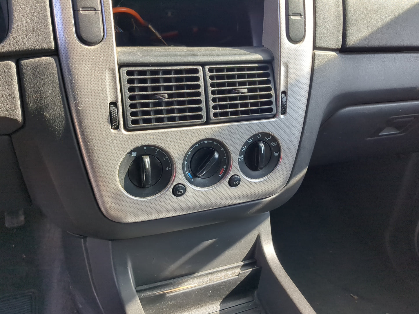 2002-2005 Mercury Mountaineer Climate Control Module Temperature AC/Heater Replacement Fits Fits 2002 2003 2004 2005 OEM Use