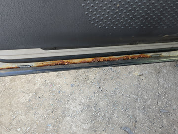 2002-2005 Mercury Mountaineer Driver Front Door Oem