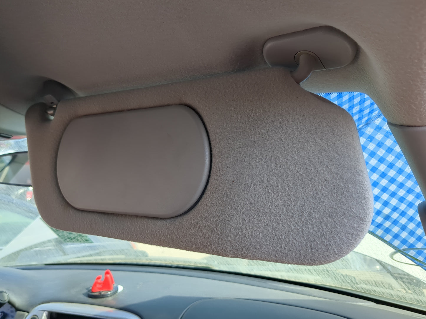2002-2005 Mercury Mountaineer Sun Visor Shade Replacement Passenger Right Mirror Fits Fits 2001 2002 2003 2004 2005 OEM Used