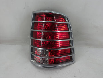 2002-2005 Mercury Mountaineer Tail Light Assembly Passenger Right OEM P/N:44ZH-1470 Fits Fits 2002 2003 2004 2005 OEM Used A