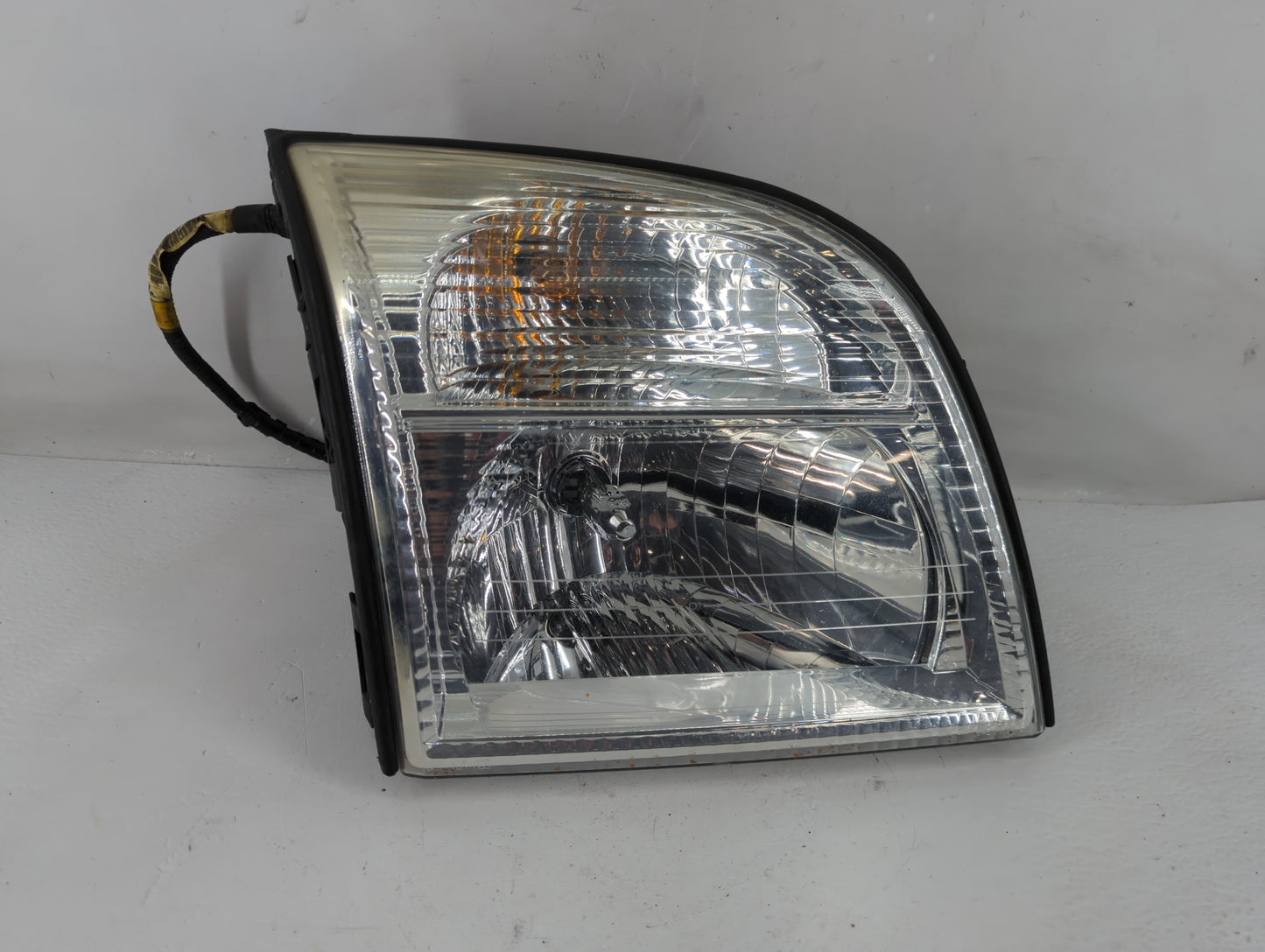 2002 Mercury Mountaineer Passenger Right Oem Head Light Headlight Lamp - Oemusedautoparts1.com