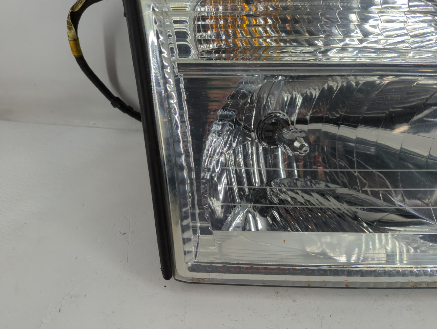2002 Mercury Mountaineer Passenger Right Oem Head Light Headlight Lamp - Oemusedautoparts1.com