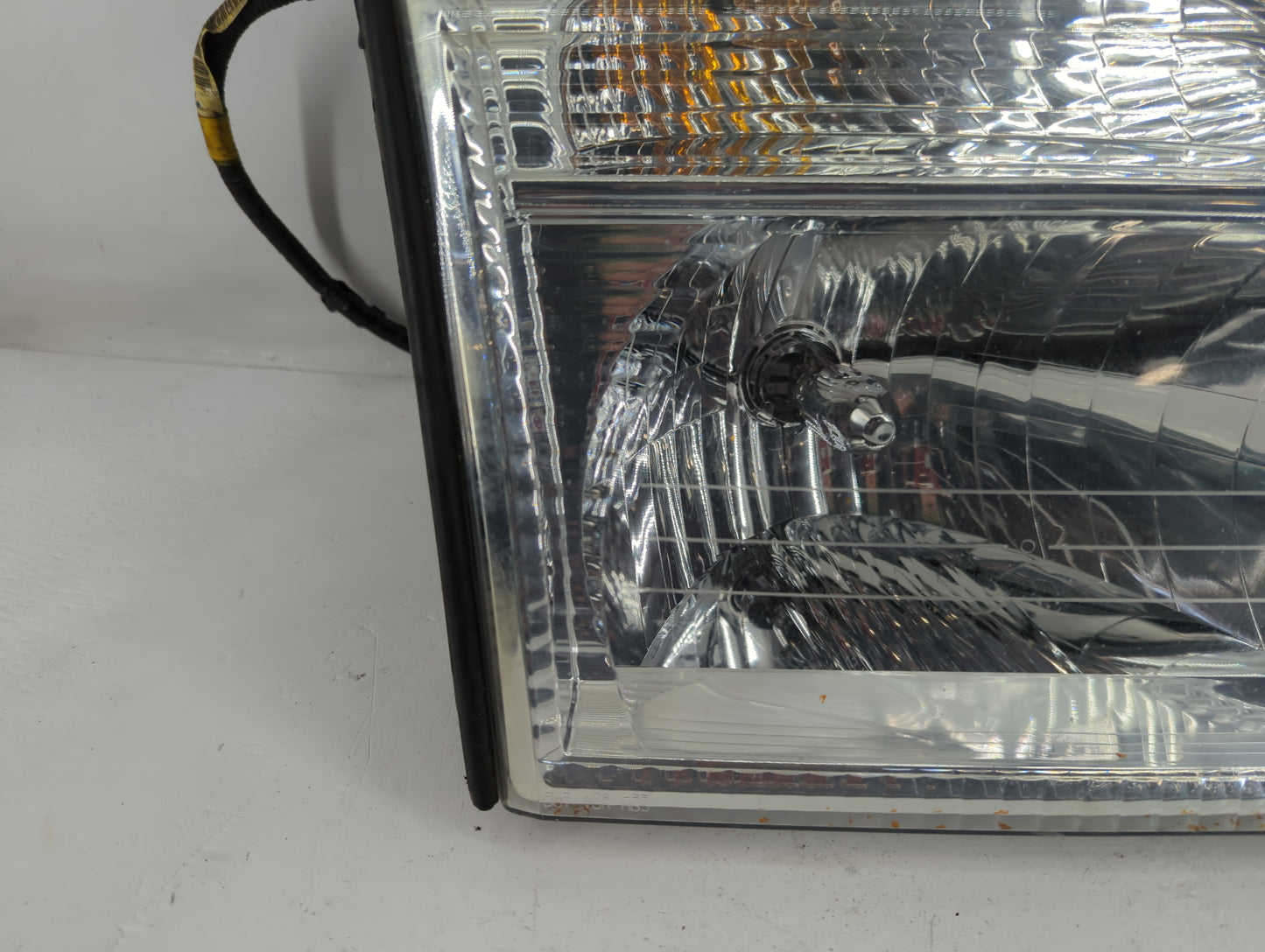 2002 Mercury Mountaineer Passenger Right Oem Head Light Headlight Lamp - Oemusedautoparts1.com