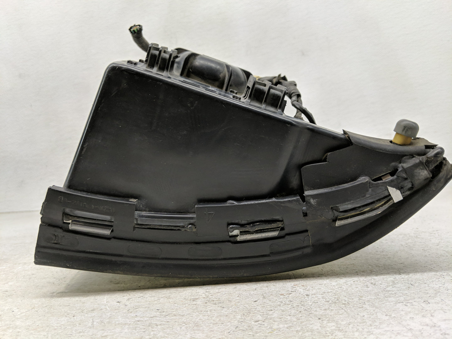 2002 Mercury Mountaineer Passenger Right Oem Head Light Headlight Lamp - Oemusedautoparts1.com