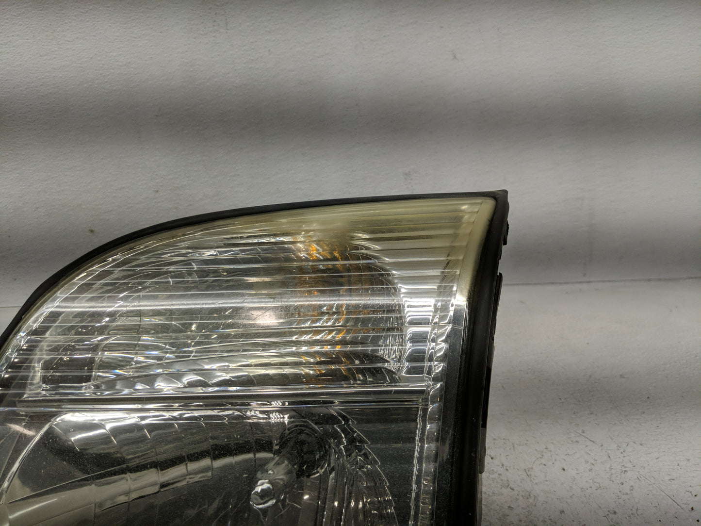 2002-2005 Mercury Mountaineer Driver Left Oem Head Light Headlight Lamp - Oemusedautoparts1.com