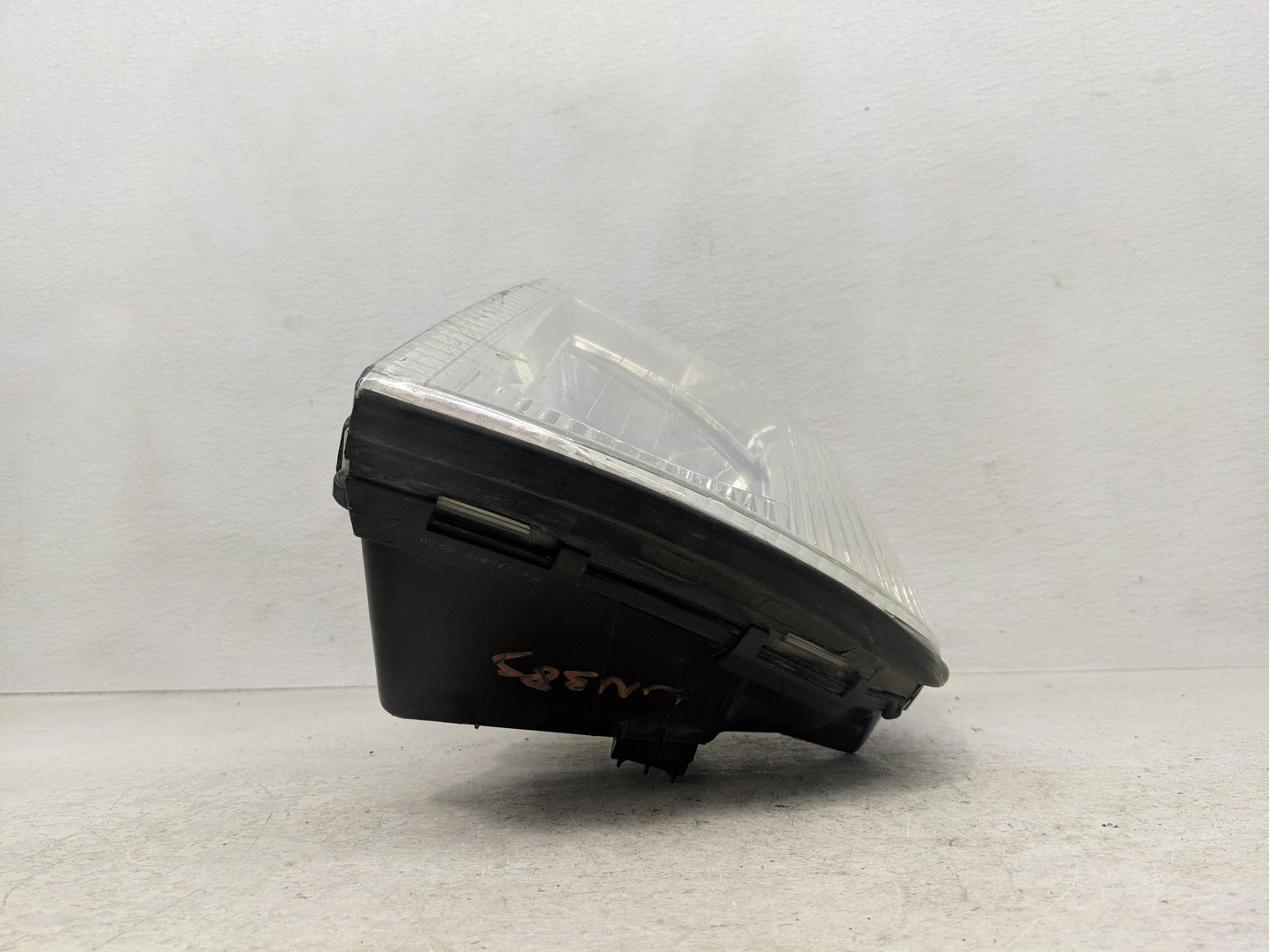 2002 Mercury Mountaineer Passenger Right Oem Head Light Headlight Lamp - Oemusedautoparts1.com