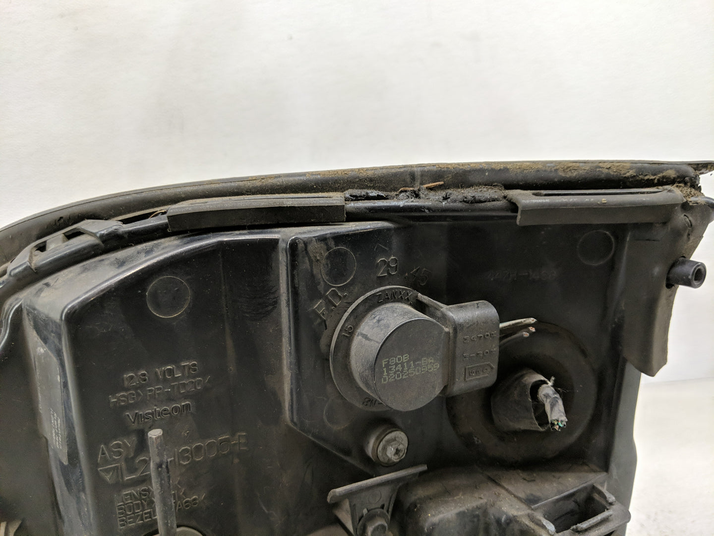 2002 Mercury Mountaineer Passenger Right Oem Head Light Headlight Lamp - Oemusedautoparts1.com