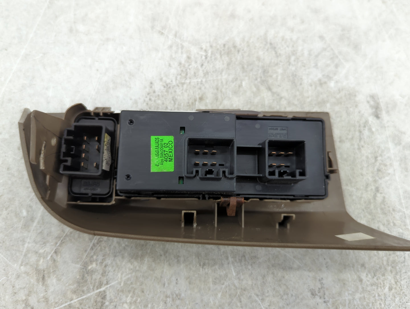 2004-2005 Mercury Mountaineer Master Power Window Switch Replacement Driver Side Left P/N:4L2T-14540-AAJADS SANDD6811A Fits 