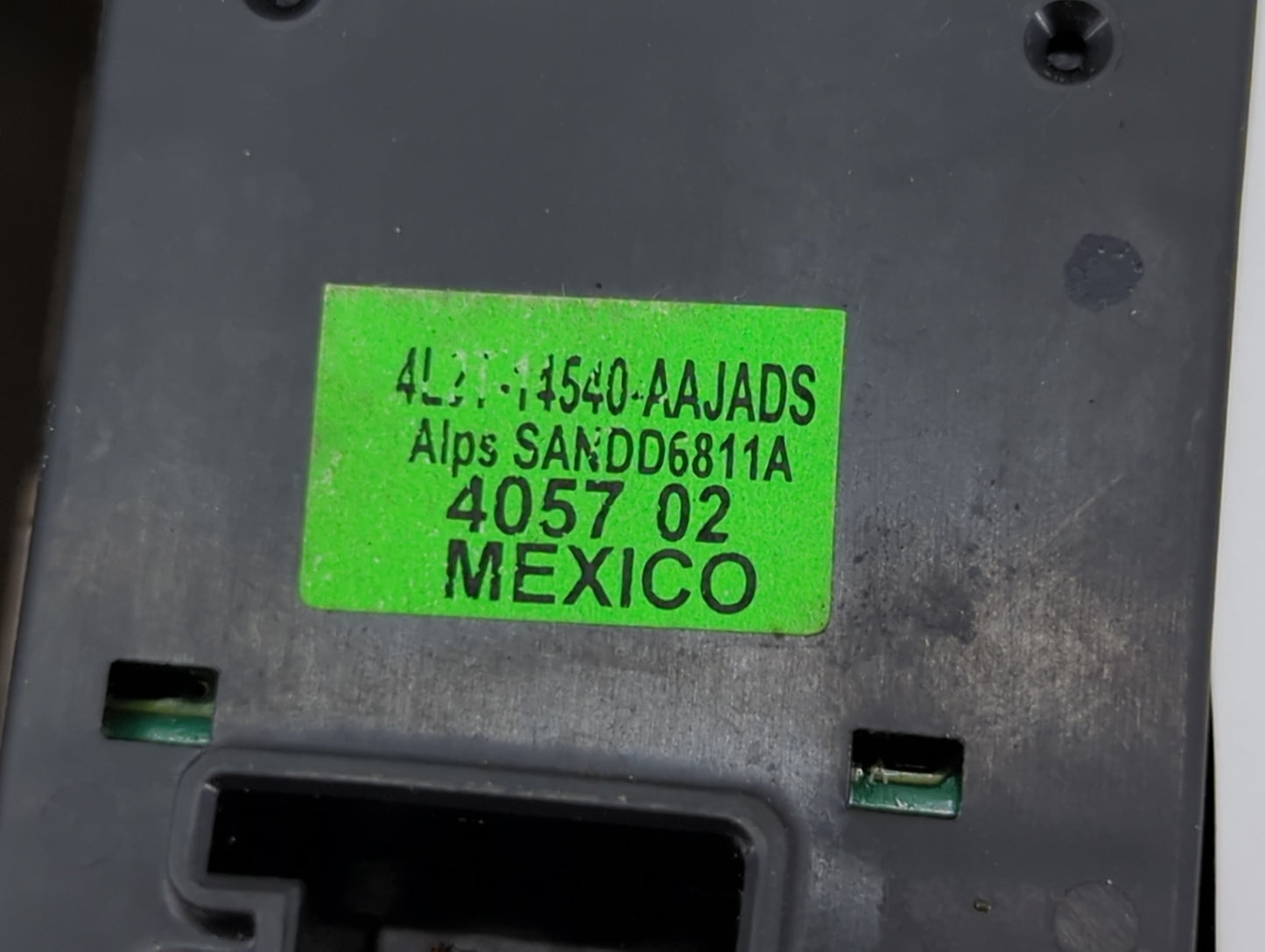 2004-2005 Mercury Mountaineer Master Power Window Switch Replacement Driver Side Left P/N:4L2T-14540-AAJADS SANDD6811A Fits 