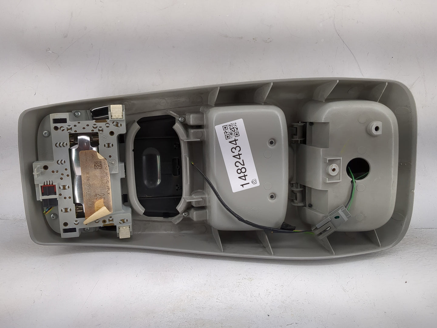 2004 Mercury Mountaineer Overhead Roof Console Light Gray - Oemusedautoparts1.com