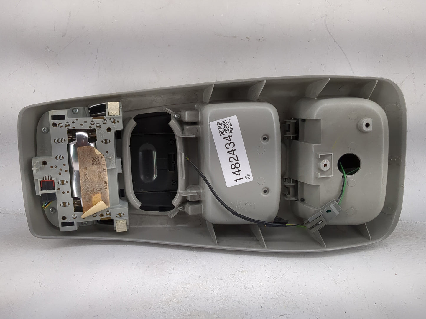 2004 Mercury Mountaineer Overhead Roof Console Light Gray - Oemusedautoparts1.com