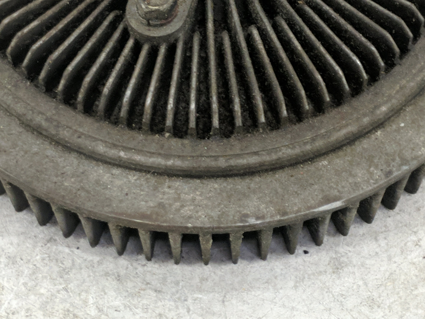 2004-2005 Mercury Mountaineer Radiator Cooling Fan Clutch 1484016 - Oemusedautoparts1.com
