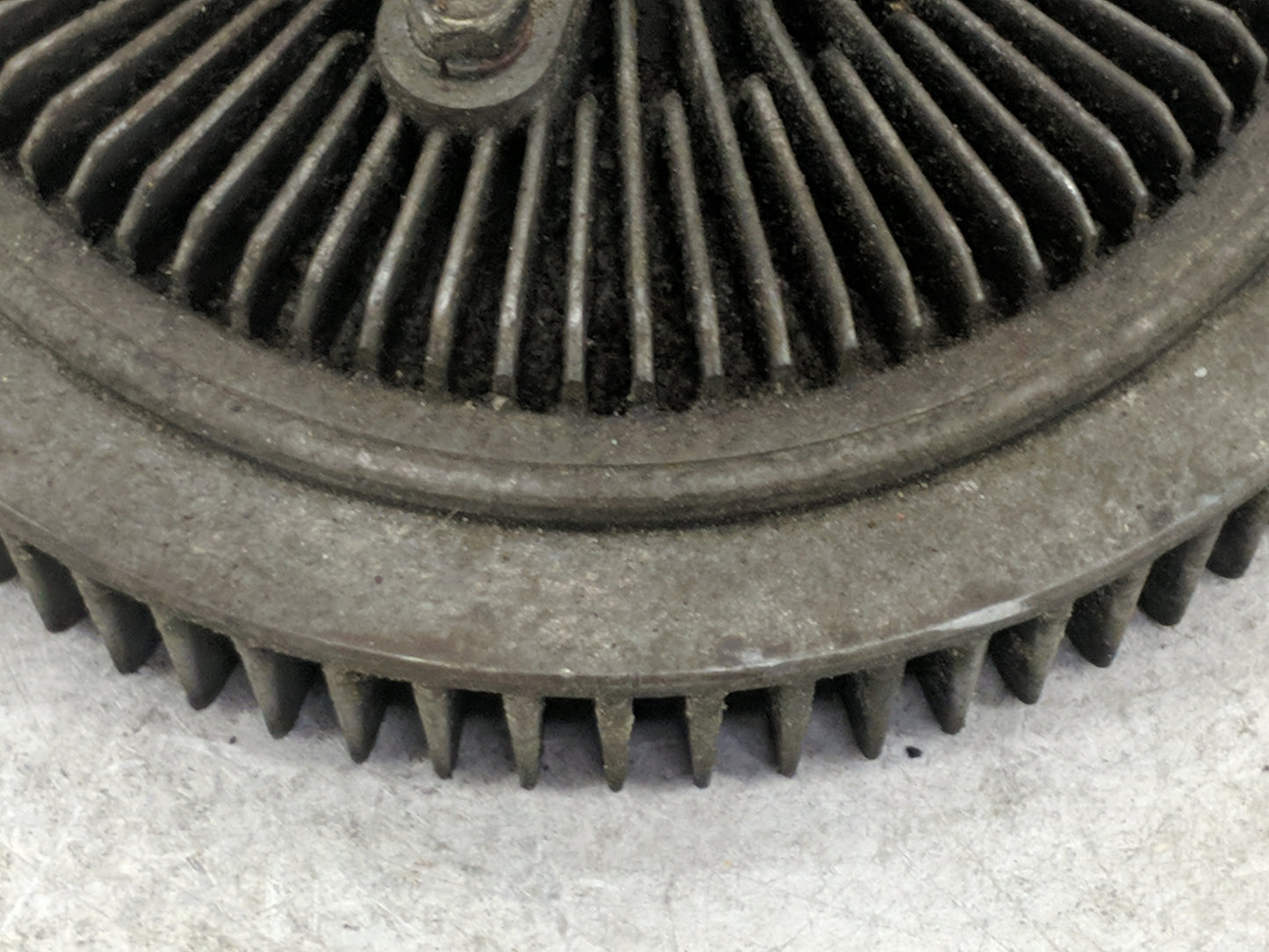 2004-2005 Mercury Mountaineer Radiator Cooling Fan Clutch 1484016 - Oemusedautoparts1.com