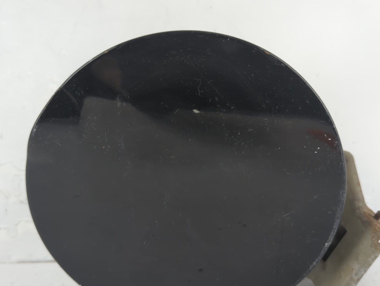 2004 Mercury Mountaineer Fuel Tank Door Lid Gas Tank Black - Oemusedautoparts1.com