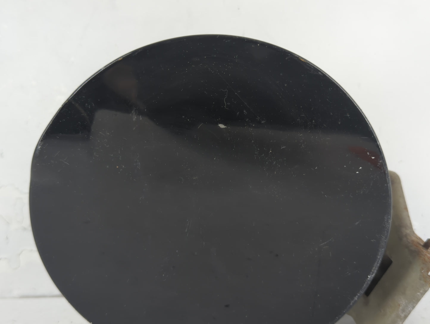 2004 Mercury Mountaineer Fuel Tank Door Lid Gas Tank Black - Oemusedautoparts1.com
