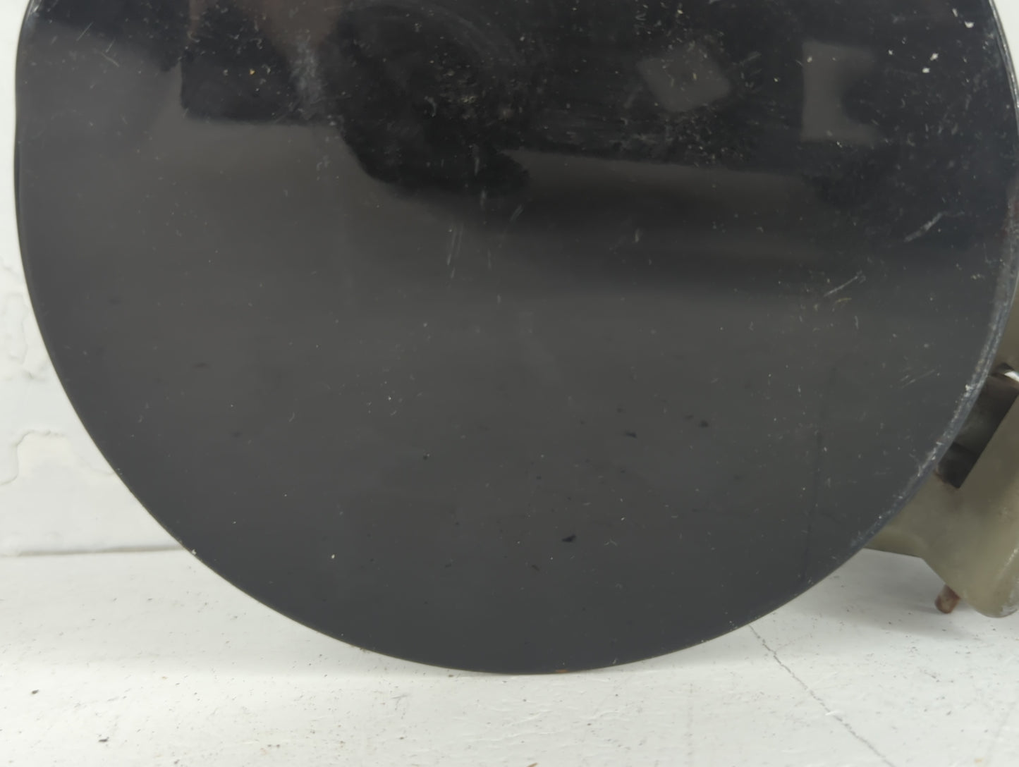 2004 Mercury Mountaineer Fuel Tank Door Lid Gas Tank Black - Oemusedautoparts1.com