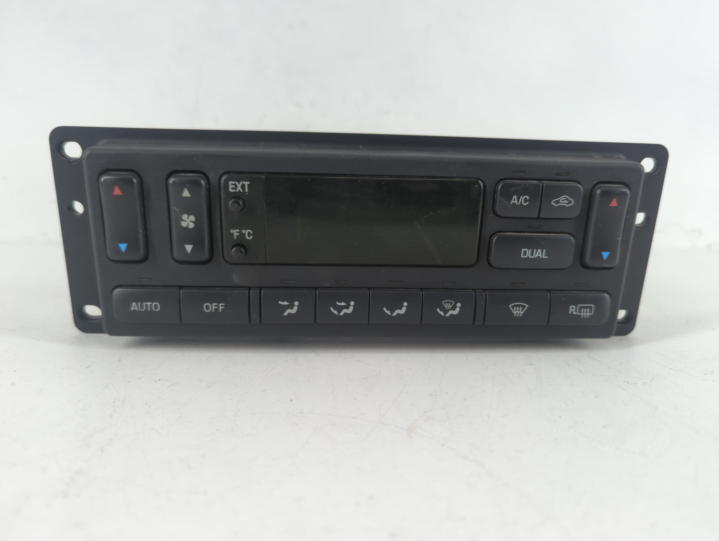 2002-2005 Mercury Mountaineer Climate Control Module Temperature AC/Heater Replacement P/N:4L24-18C612-AB Fits OEM Used Auto