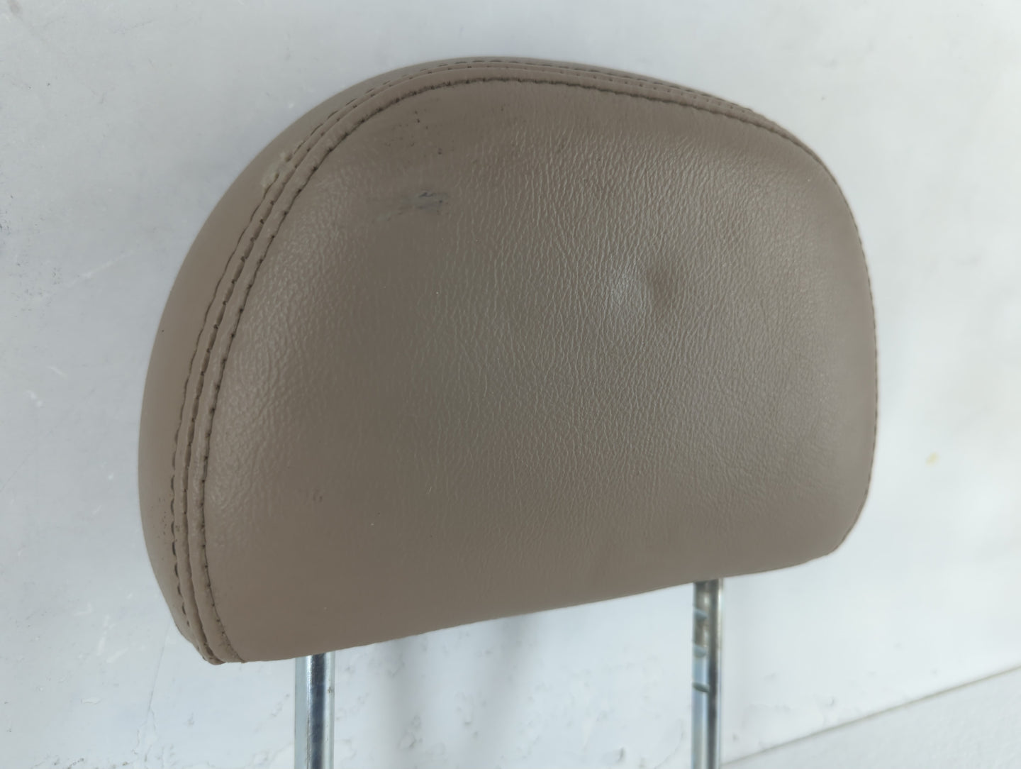 2004 Mercury Mountaineer Headrest Head Rest Front Driver Passenger Seat Fits OEM Used Auto Parts - Oemusedautoparts1.com