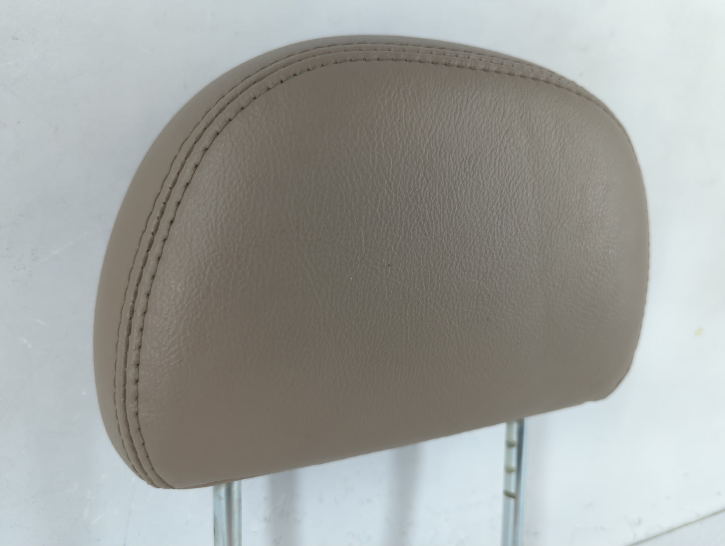 2004 Mercury Mountaineer Headrest Head Rest Rear Seat Fits OEM Used Auto Parts - Oemusedautoparts1.com