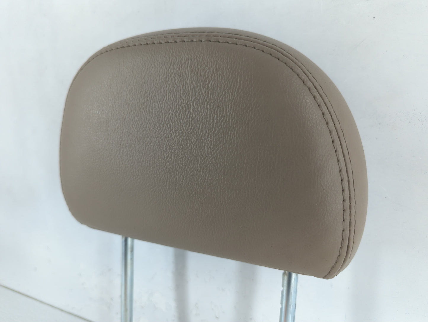 2004 Mercury Mountaineer Headrest Head Rest Rear Seat Fits OEM Used Auto Parts - Oemusedautoparts1.com