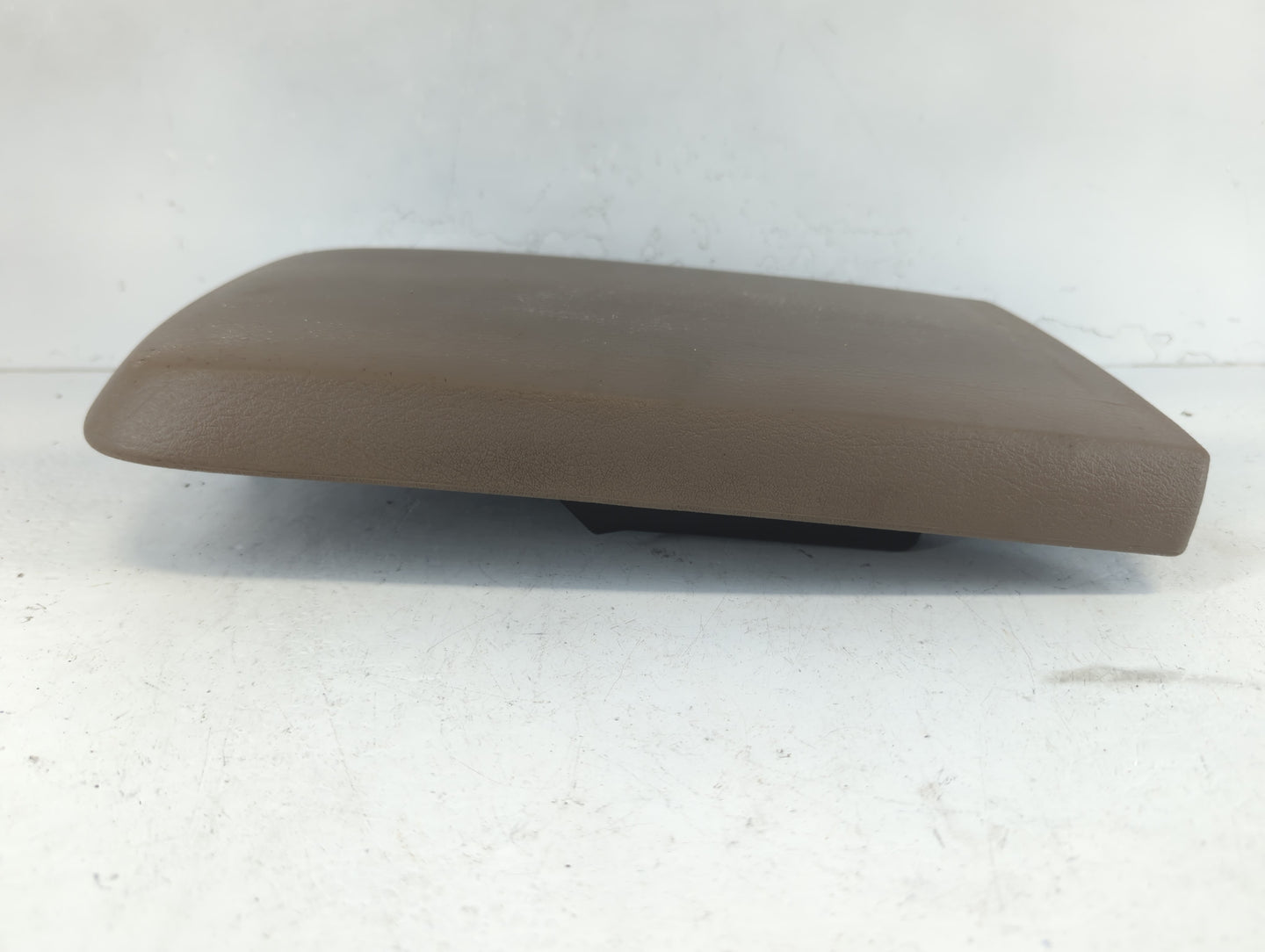 2004-2005 Mercury Mountaineer Center Console Armrest Cover Lid Fits Fits 2004 2005 OEM Used Auto Parts - Oemusedautoparts1.c