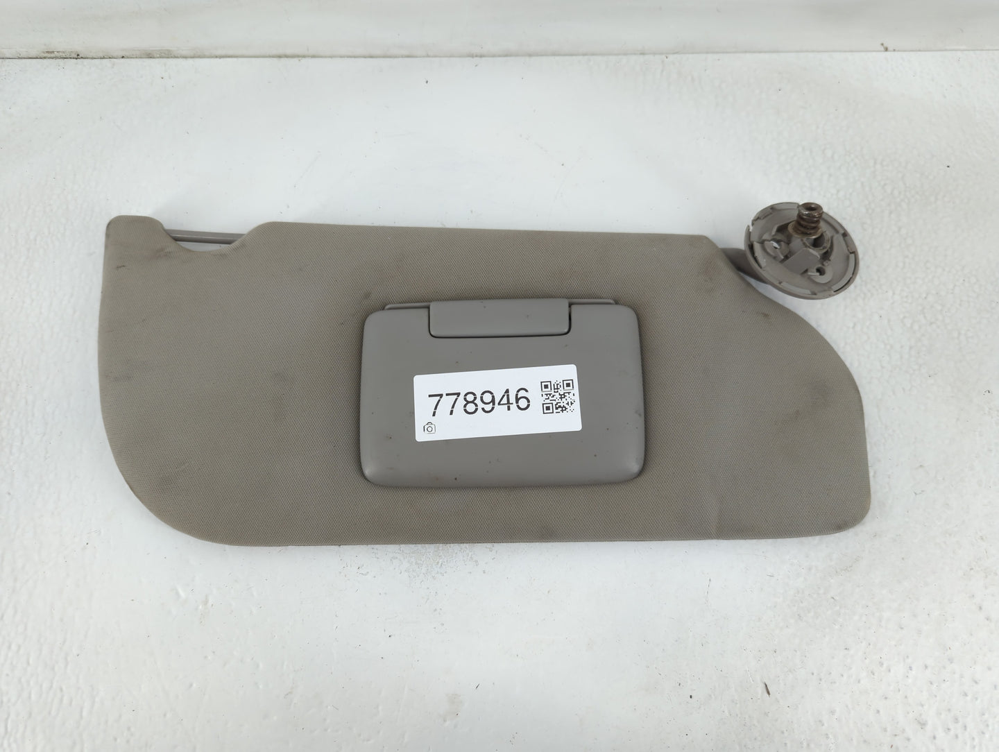 2004 Mercury Sable Sun Visor Shade Replacement Passenger Right Mirror Fits OEM Used Auto Parts - Oemusedautoparts1.com