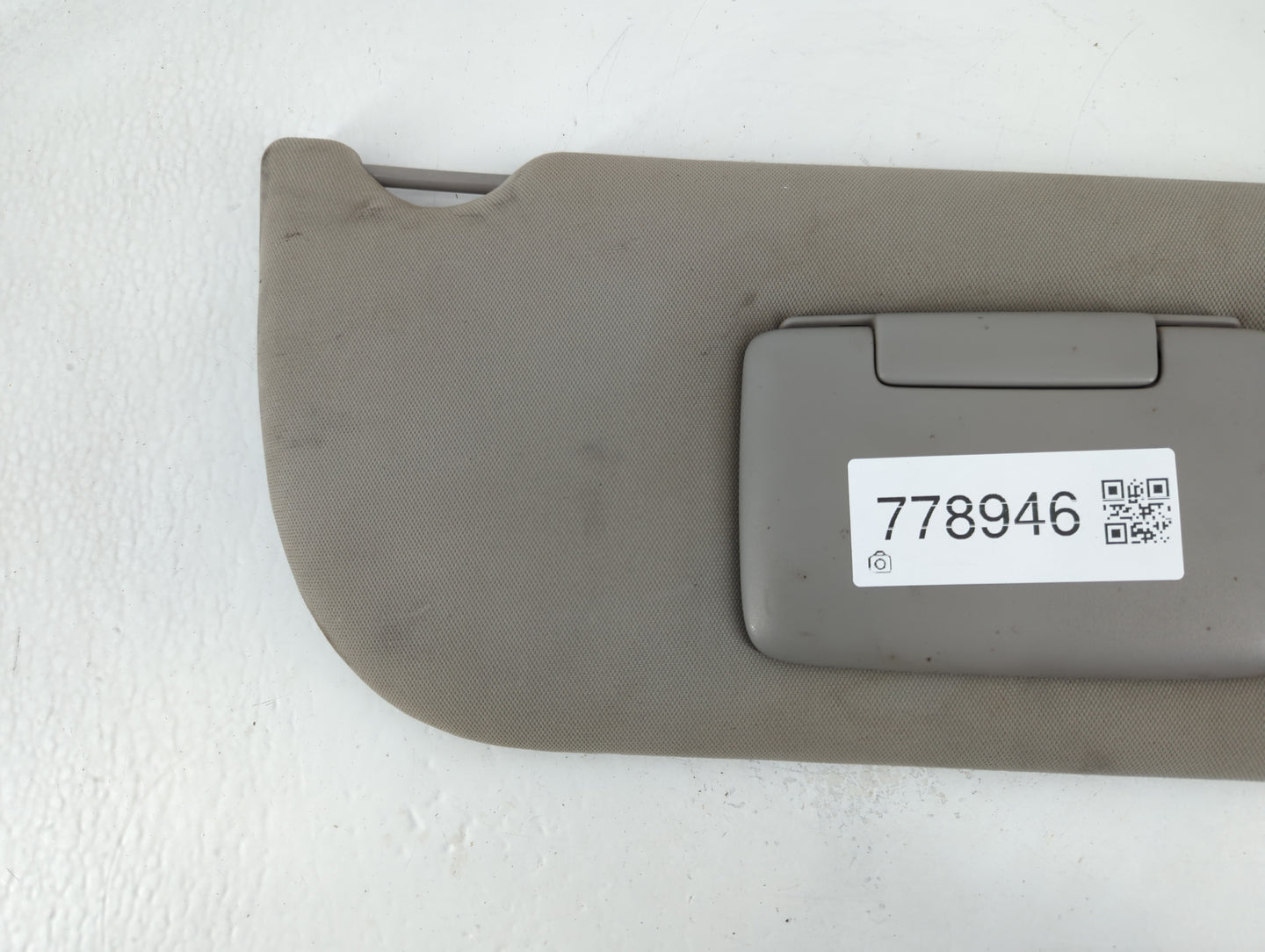 2004 Mercury Sable Sun Visor Shade Replacement Passenger Right Mirror Fits OEM Used Auto Parts - Oemusedautoparts1.com