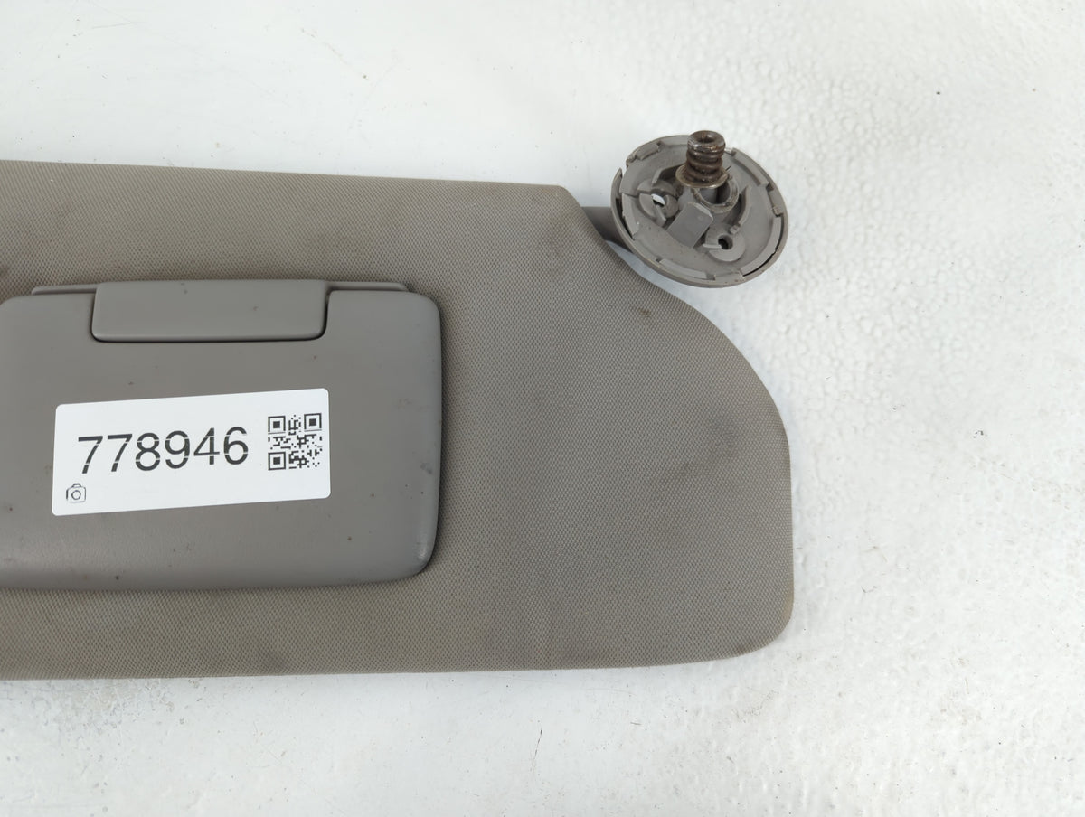 2004 Mercury Sable Sun Visor Shade Replacement Passenger Right Mirror Fits OEM Used Auto Parts - Oemusedautoparts1.com