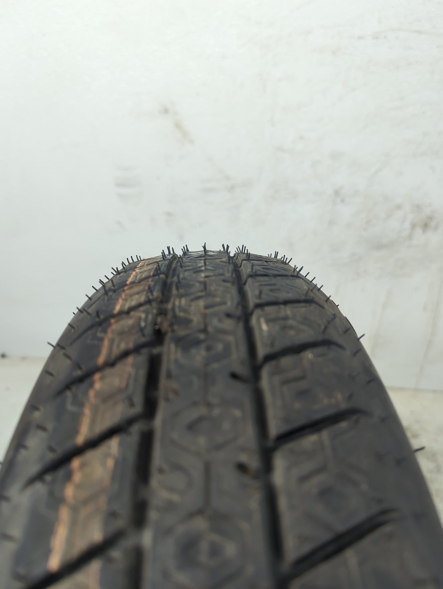 2004 Mercury Grand Marquis (79 & Up) Grandm Spare Donut Tire Wheel Rim Oem - Oemusedautoparts1.com