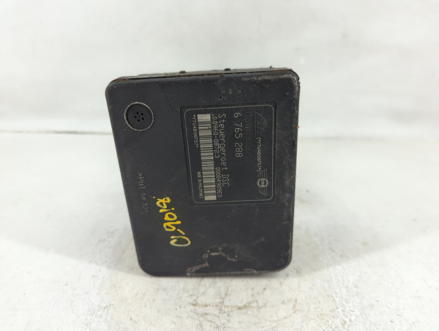 2004 Mini Cooper ABS Pump Control Module Replacement P/N:34.51-6 760 271 Fits OEM Used Auto Parts - Oemusedautoparts1.com